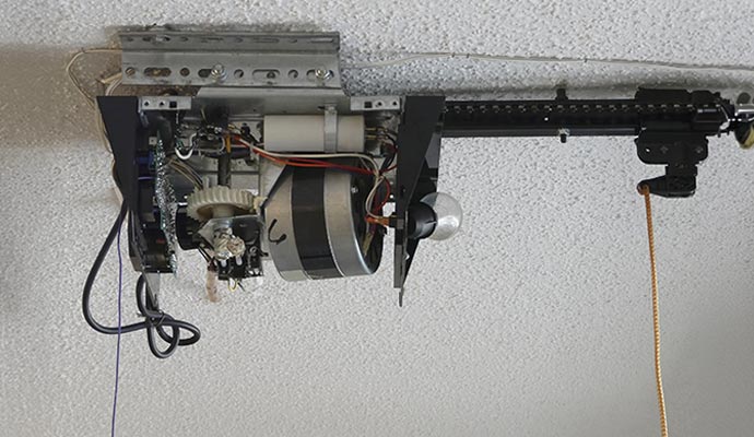 Garage door opener motor